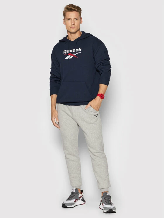 Reebok Άνδρες Μπλούζες Χωρίς Φερμουάρ Μπλούζα Classics Foundation Vector GS9145 Σκούρο μπλε Oversize 2 Reebok Άνδρες Μπλούζες Χωρίς Φερμουάρ Μπλούζα Classics Foundation Vector GS9145 Σκούρο μπλε Oversize - Image 2